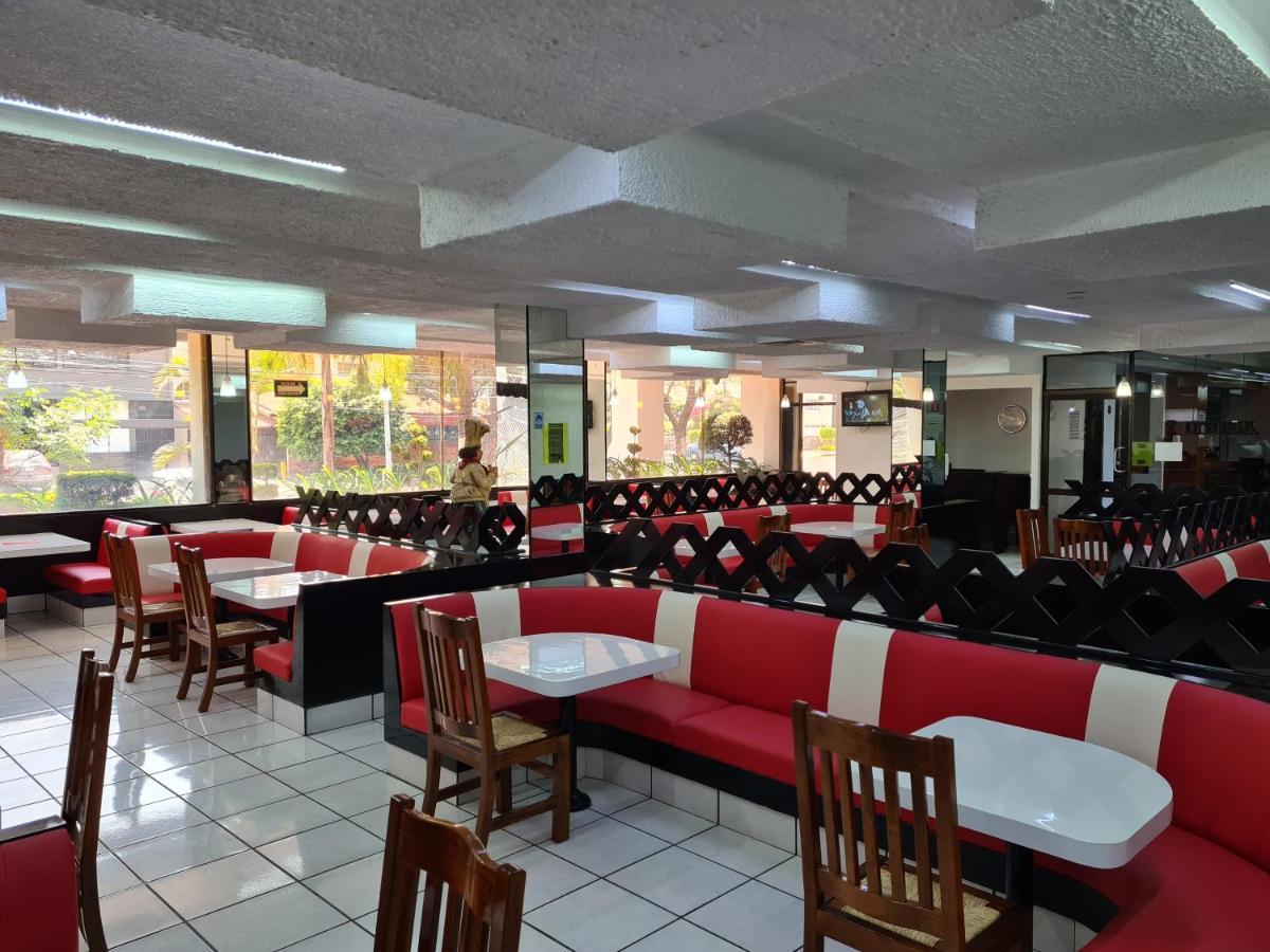 Hotel Las Pergolas Guadalajara Buitenkant foto