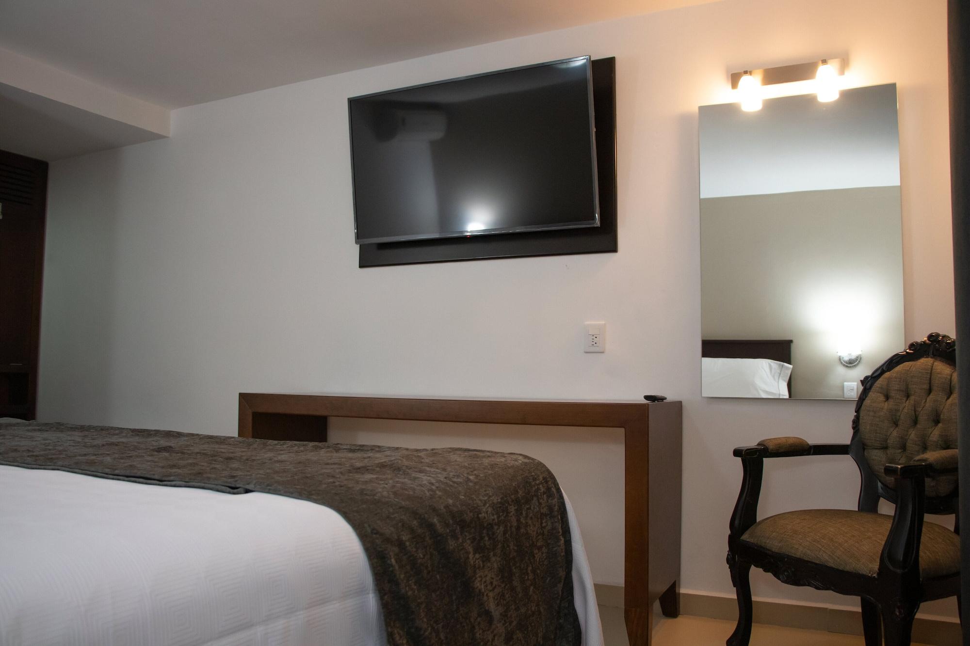 Hotel Las Pergolas Guadalajara Buitenkant foto