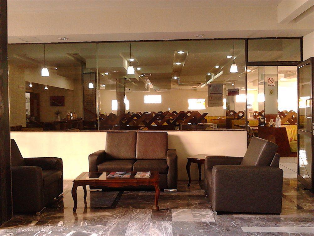 Hotel Las Pergolas Guadalajara Buitenkant foto