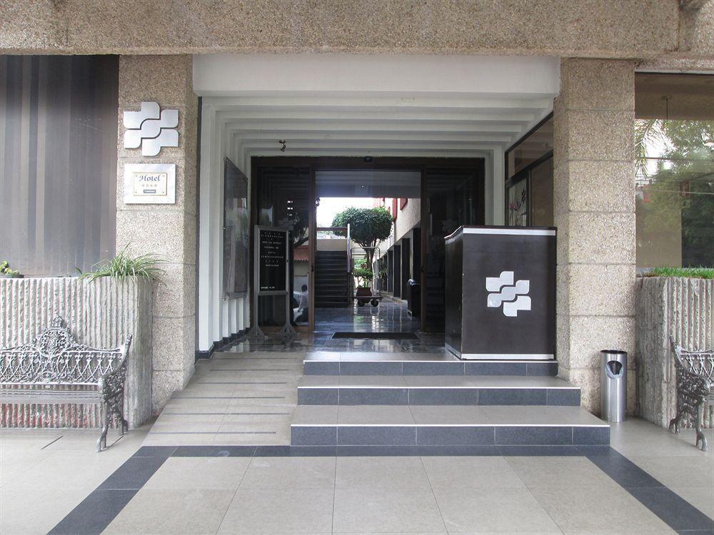 Hotel Las Pergolas Guadalajara Buitenkant foto