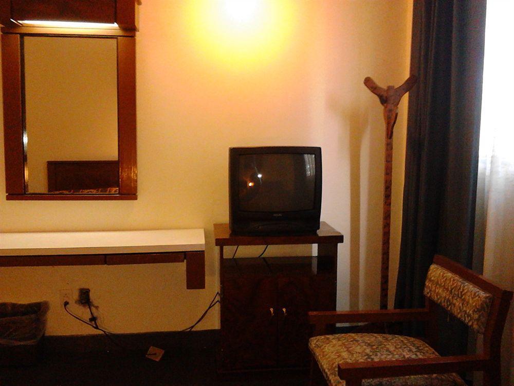 Hotel Las Pergolas Guadalajara Buitenkant foto